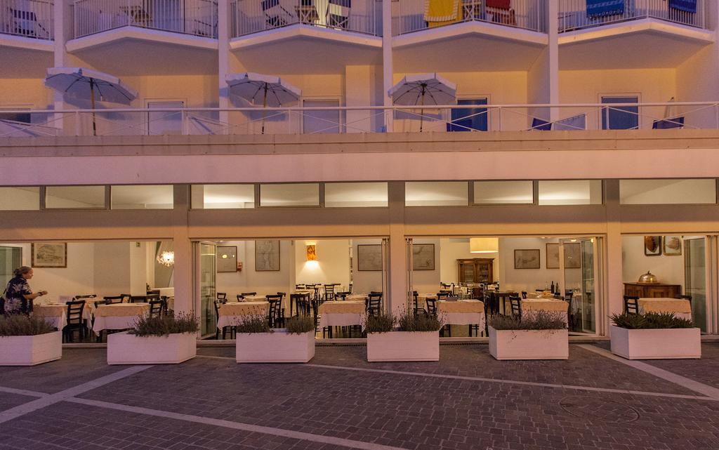 Albergo Alla Spiaggia Γκράντο Εξωτερικό φωτογραφία